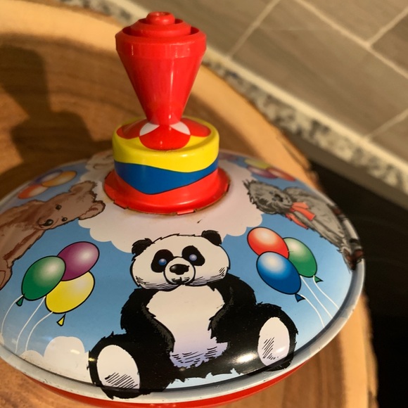 Vintage Tin Spinning Top with Bears (Top only Music crank box not included) - Picture 4 of 7
